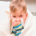 Le rhume touche davantage les enfants